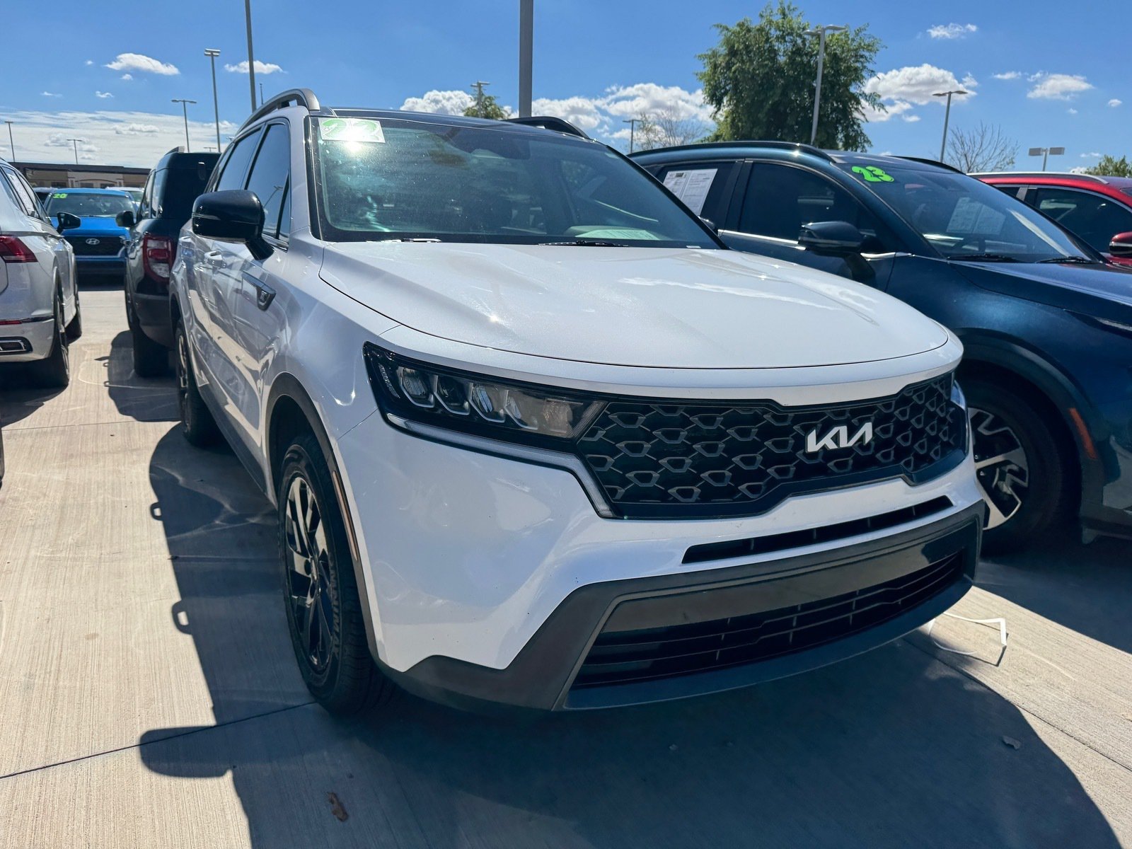Used 2022 Kia Sorento S w/ Panoramic Sunroof Package AWD/4WD image 5