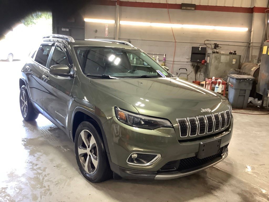 Used 2019 Jeep Cherokee Limited AWD/4WD image 7