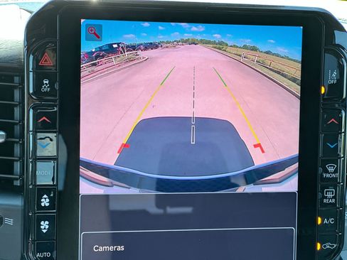 Used 2025 RAM 1500 Laramie w/ Night Edition image 17