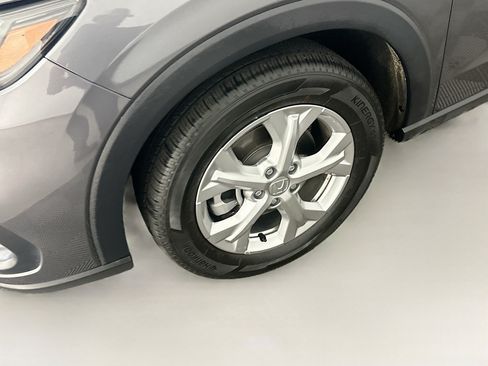Used 2025 Honda HR-V LX image 11