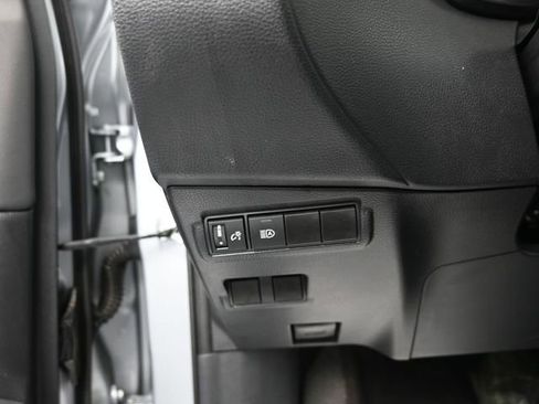 Used 2025 Toyota Corolla Cross XLE FWD image 14