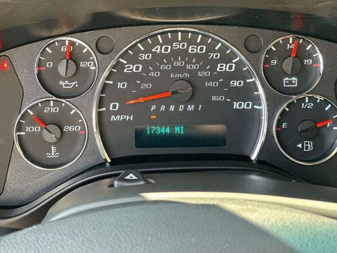 Used 2024 GMC Savana 2500 w/ Driver Convenience Package RWD image 27