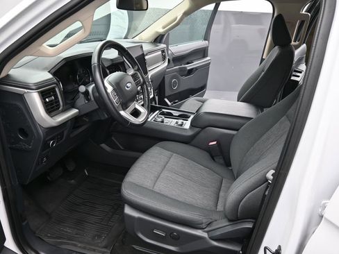 Certified 2023 Ford Expedition Max XLT image 11