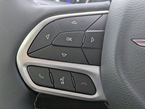 New 2026 Chrysler Pacifica Select image 21