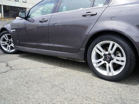 Used 2008 Pontiac G8 Sedan 4D w/ Comfort And Sound Package image 6