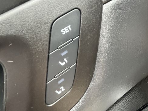 Used 2024 Nissan Pathfinder Platinum w/ Lighting Package (N93) AWD/4WD image 31