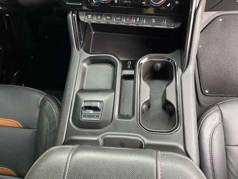 Used 2024 GMC Sierra 2500 AT4 w/ AT4 Preferred Package AWD/4WD image 18