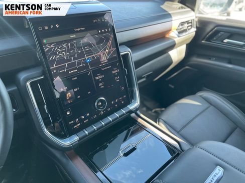 Used 2025 GMC Yukon XL Denali w/ Advanced Technology Package AWD/4WD image 28