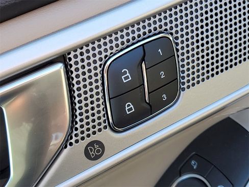 Used 2023 Ford Explorer Limited w/ Hybrid Equipment Group 310A image 29