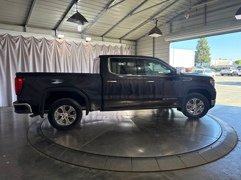 Used 2025 GMC Sierra 1500 SLT RWD image 4