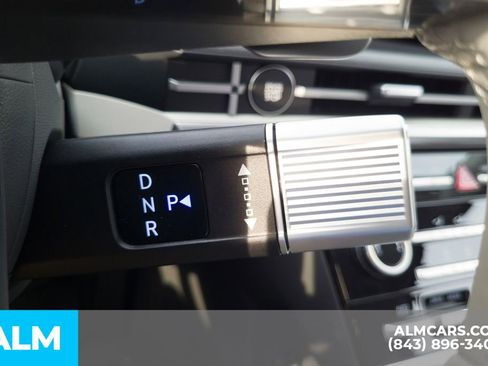 Used 2024 Hyundai Santa Fe SE image 30