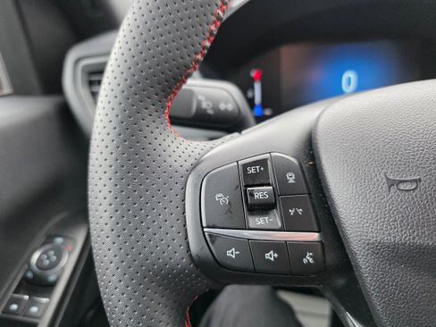 Certified 2023 Ford Escape ST-Line w/ Tech Pack #1 image 15