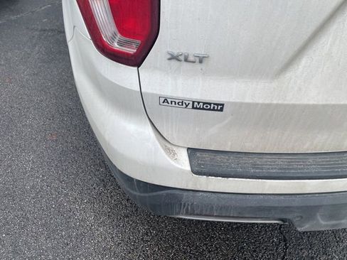 Used 2019 Ford Explorer XLT w/ Equipment Group 202A image 6