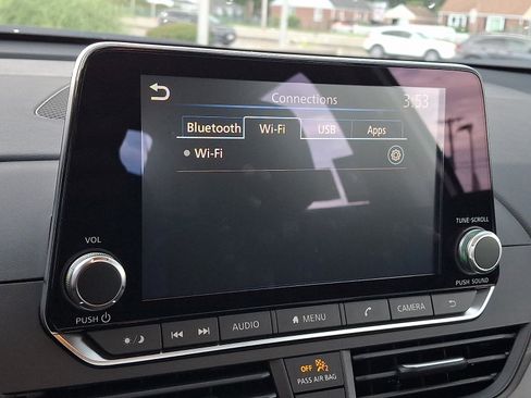 New 2026 Nissan Altima 2.5 SV AWD/4WD image 17