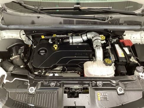 Used 2022 Chevrolet Trax LT w/ LT Convenience Package image 19