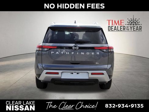 Used 2025 Nissan Pathfinder SL FWD image 6