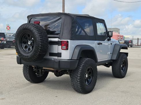 Used 2007 Jeep Wrangler Rubicon AWD/4WD image 3