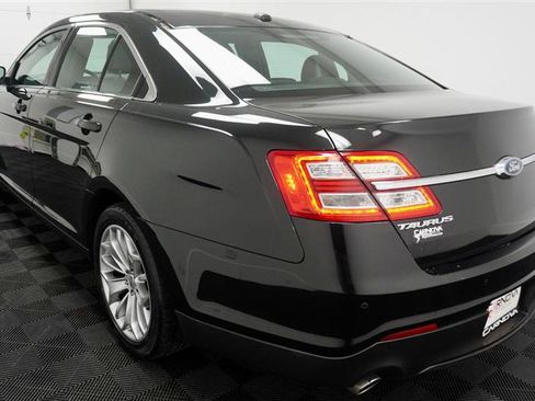 Used 2015 Ford Taurus Limited image 6