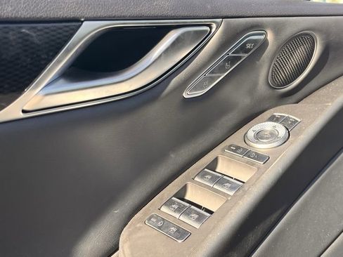 Used 2025 Genesis G80 2.5T image 12