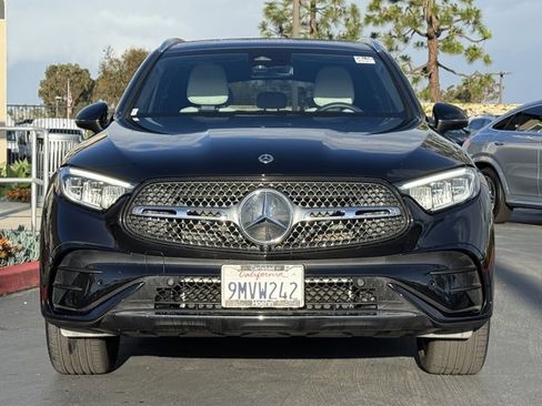 Used 2024 Mercedes-Benz GLC 300 4MATIC image 3
