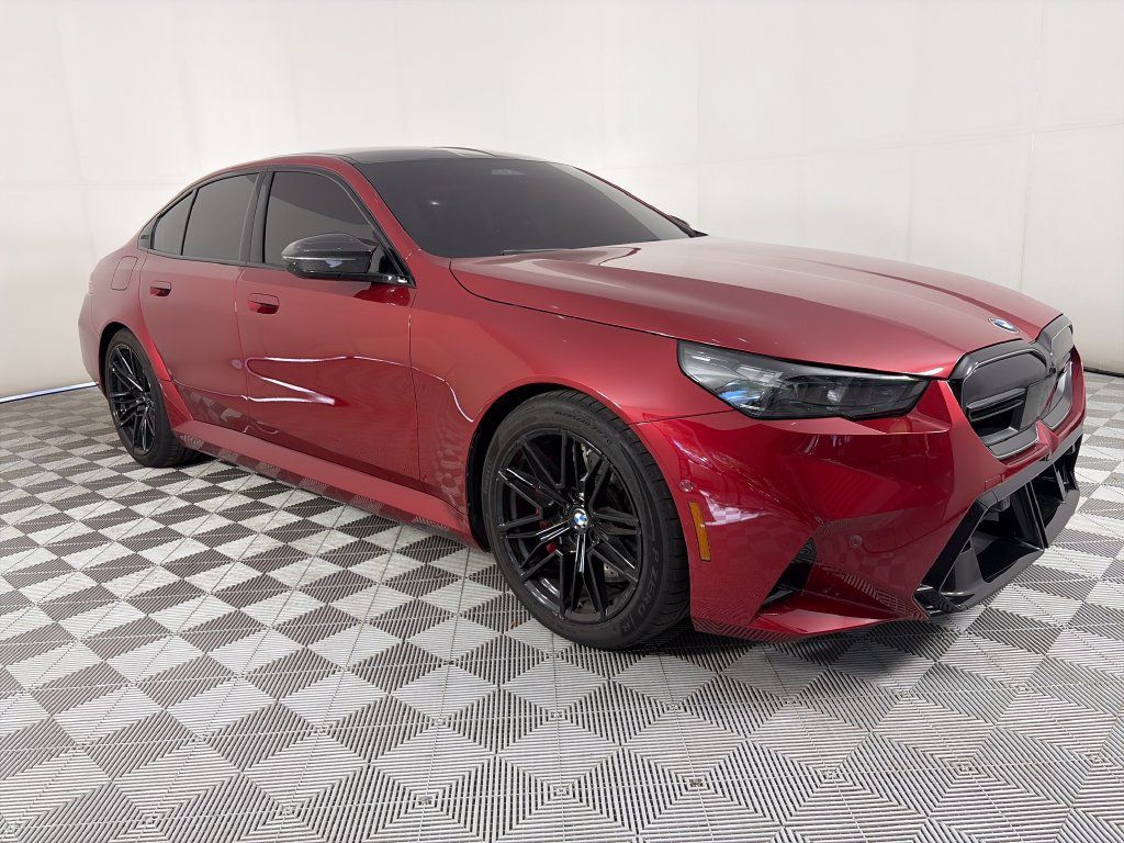 Used 2025 BMW M5 w/ Carbon Package AWD/4WD image 1