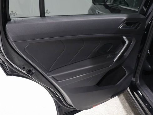 Used 2021 Volkswagen Tiguan SEL Premium R-Line image 21