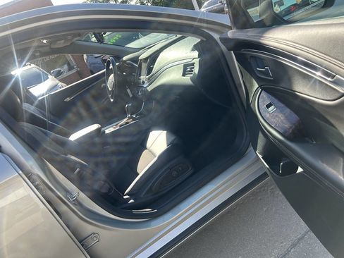 Used 2014 Chevrolet Impala LT FWD image 29