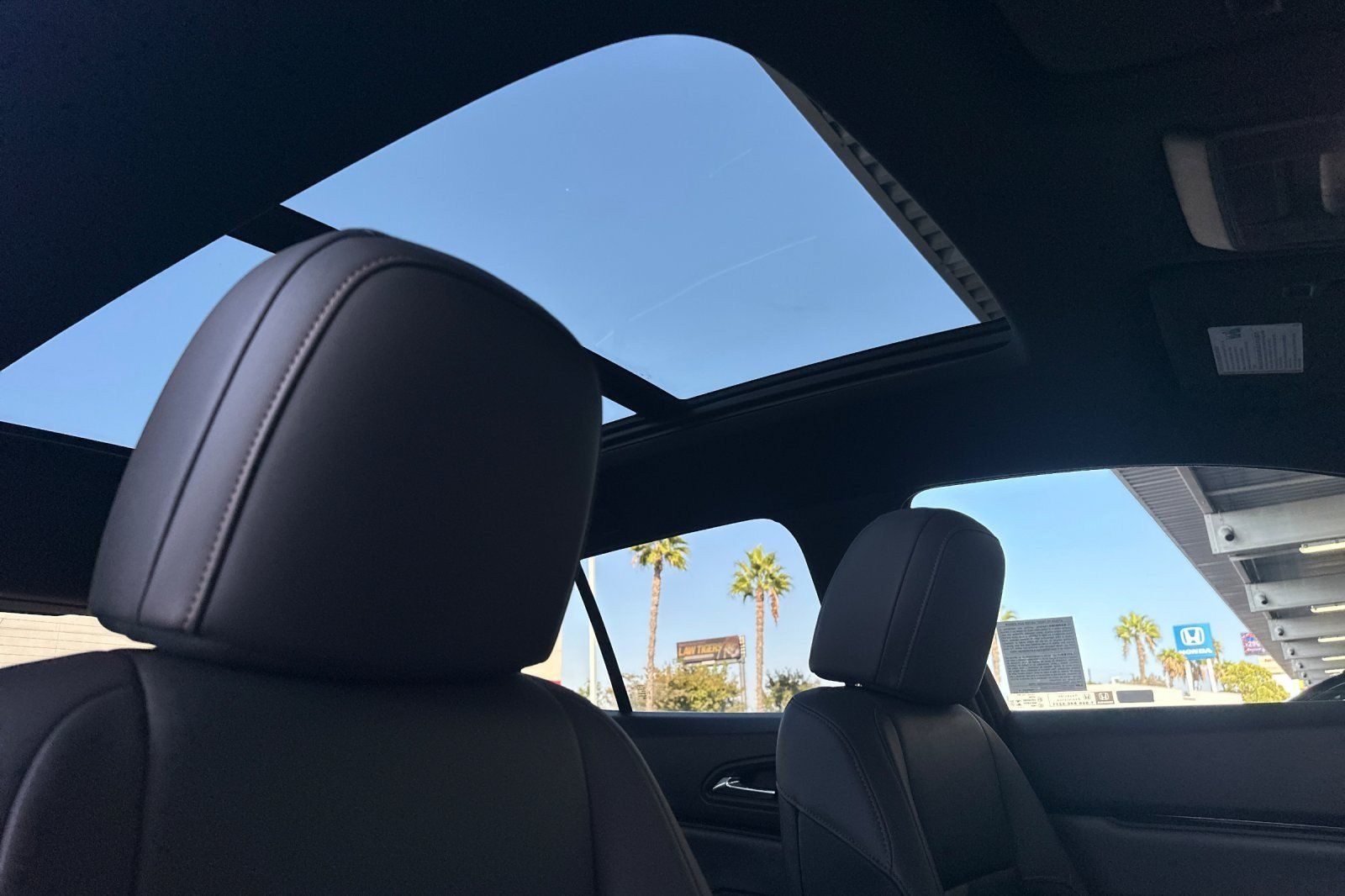 Used 2025 Honda Prologue Touring image 16