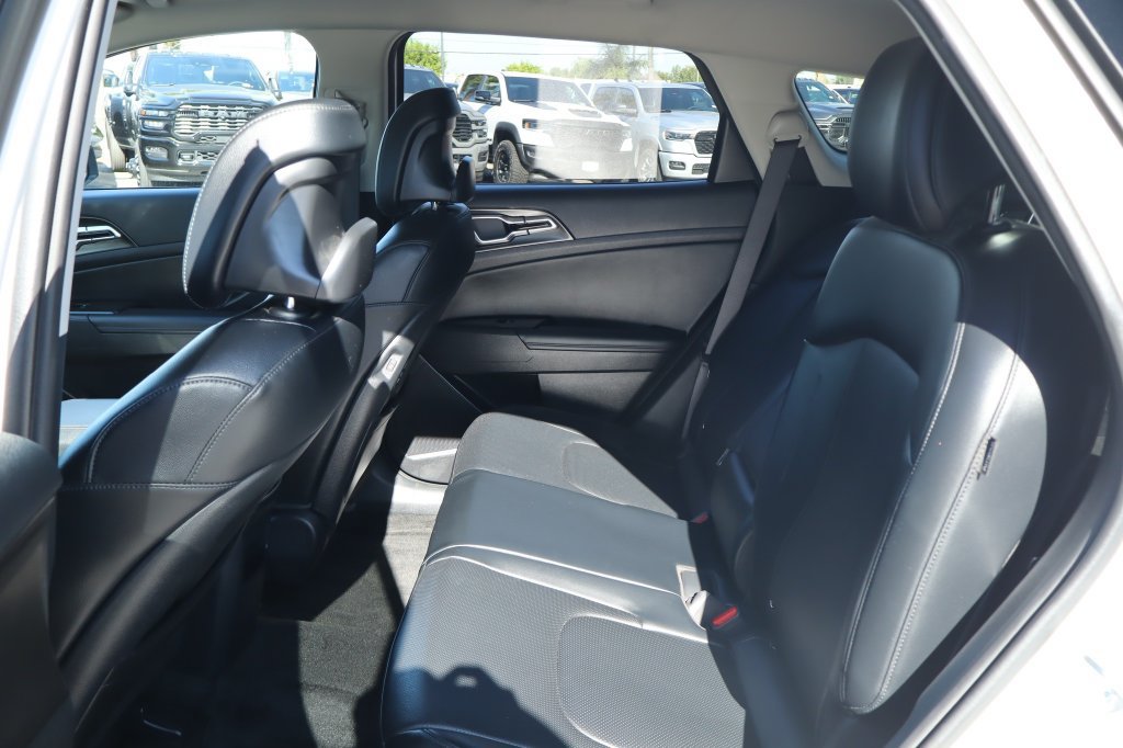 Used 2024 Kia Sportage EX AWD/4WD image 34