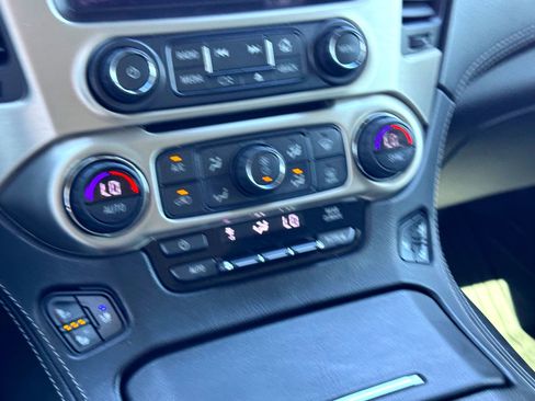 Used 2018 GMC Yukon Denali w/ Denali Ultimate Package image 32
