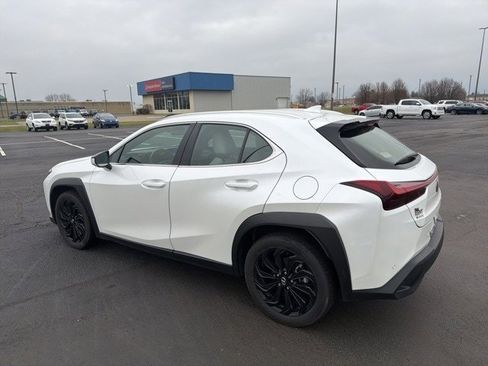 Used 2025 Lexus UX 300h AWD image 17