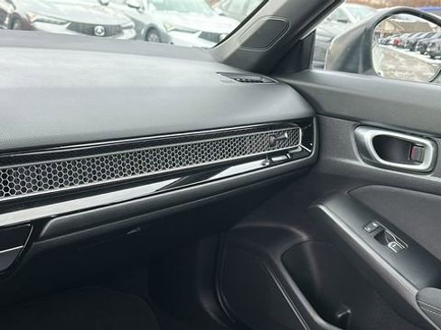 Used 2024 Honda Civic Sport image 19