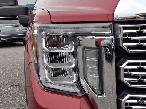 Used 2020 GMC Sierra 3500 Denali w/ Denali Ultimate Package image 9