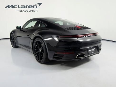 Used 2020 Porsche 911 Carrera RWD image 3
