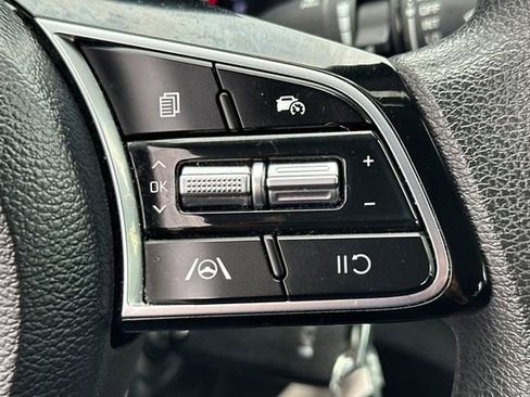 Used 2023 Kia Forte LXS FWD image 25