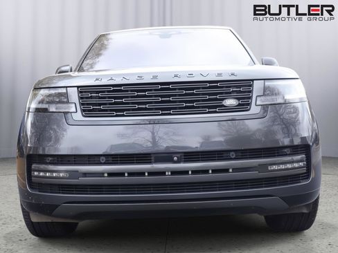 Used 2023 Land Rover Range Rover Long Wheelbase Autobiography image 2