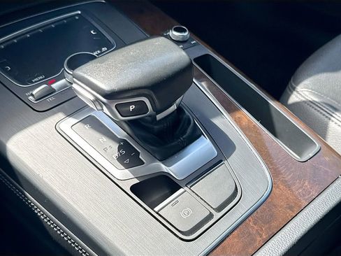 Used 2019 Audi Q5 2.0T Premium Plus w/ Premium Plus Package image 18