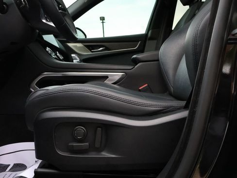 Used 2023 Jaguar F-PACE S AWD/4WD image 57