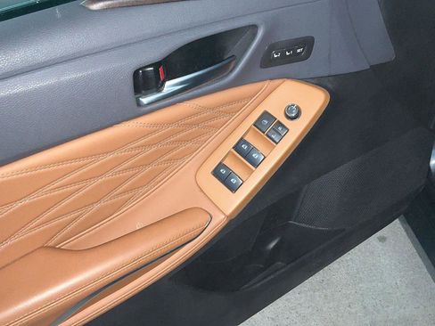 Used 2020 Toyota Avalon Limited w/ Advanced Safety Package image 14