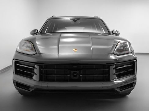 New 2026 Porsche Cayenne image 8