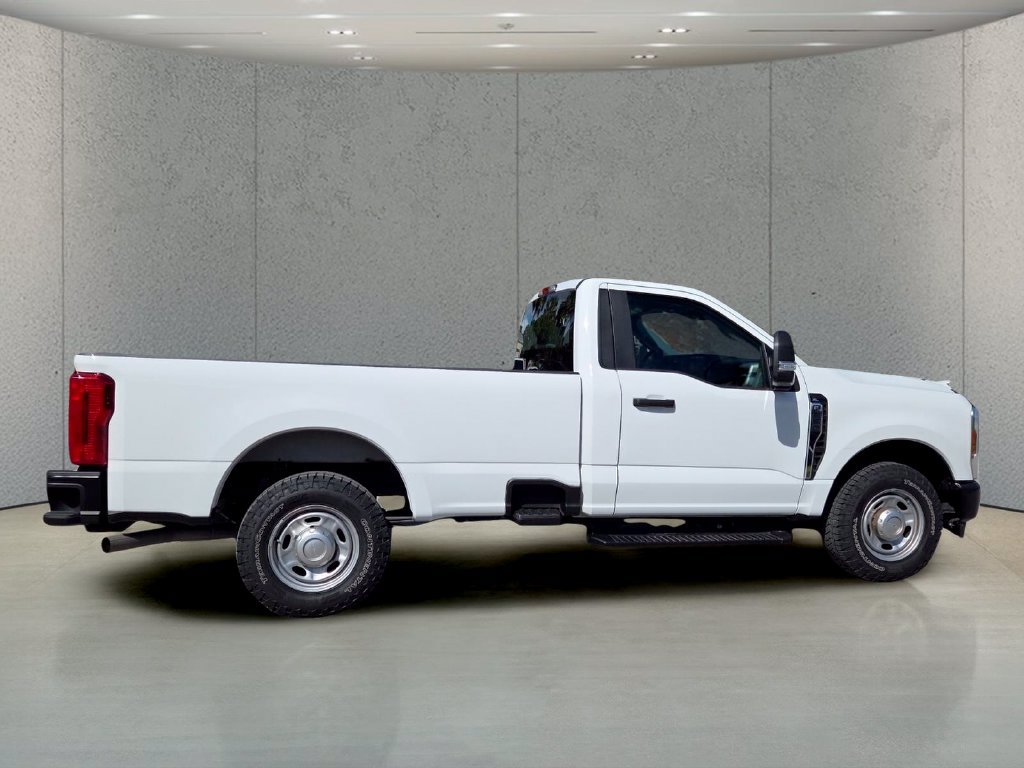Used 2024 Ford F250 XL RWD image 5