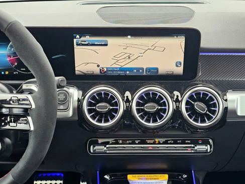 New 2026 Mercedes-Benz GLB 35 AMG 4MATIC image 32