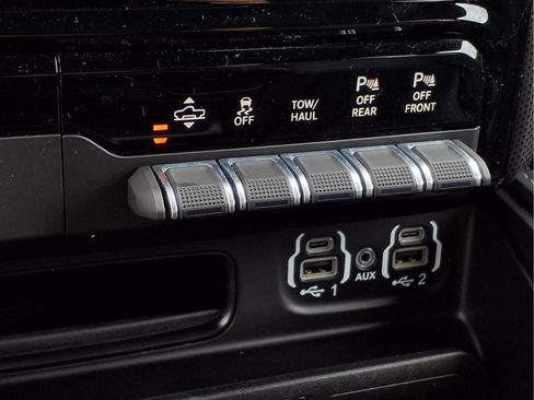 Used 2022 RAM 1500 Limited AWD/4WD image 16