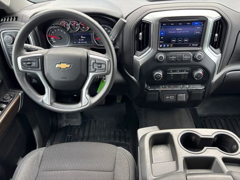 Used 2020 Chevrolet Silverado 1500 LT AWD/4WD image 19