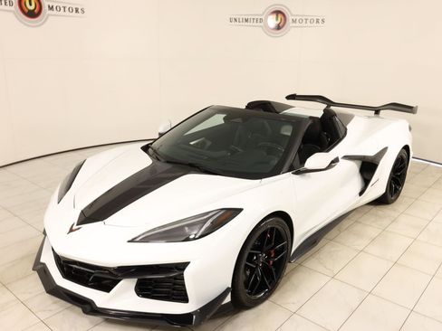 Used 2025 Chevrolet Corvette Z06 w/ Z07 Performance Package RWD image 35
