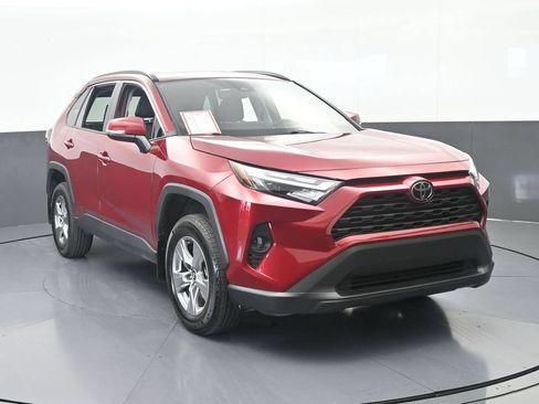 Used 2025 Toyota RAV4 XLE w/ Convenience Package FWD image 9