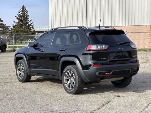 Used 2020 Jeep Cherokee Trailhawk w/ Cold Weather Group image 5