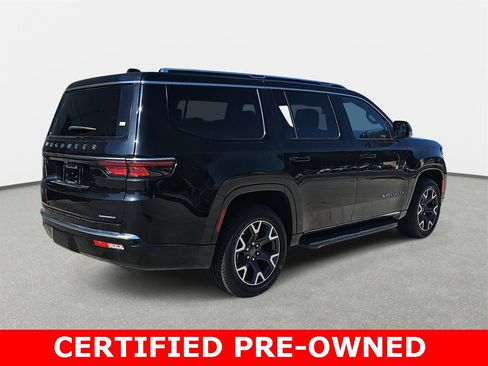 Used 2023 Jeep Wagoneer Series III w/ Preferred Equipment Group image 5