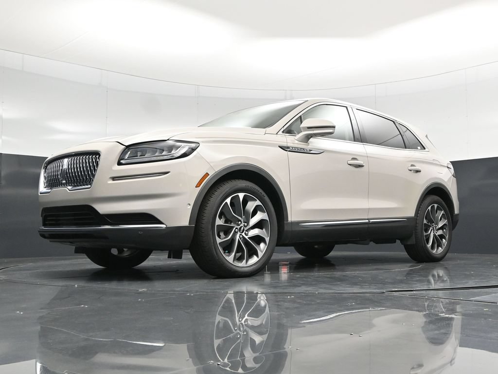 Used 2022 Lincoln Nautilus Reserve w/ Equipment Group 201A FWD image 58