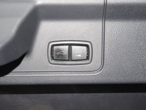 Used 2016 Porsche Panamera Edition image 20